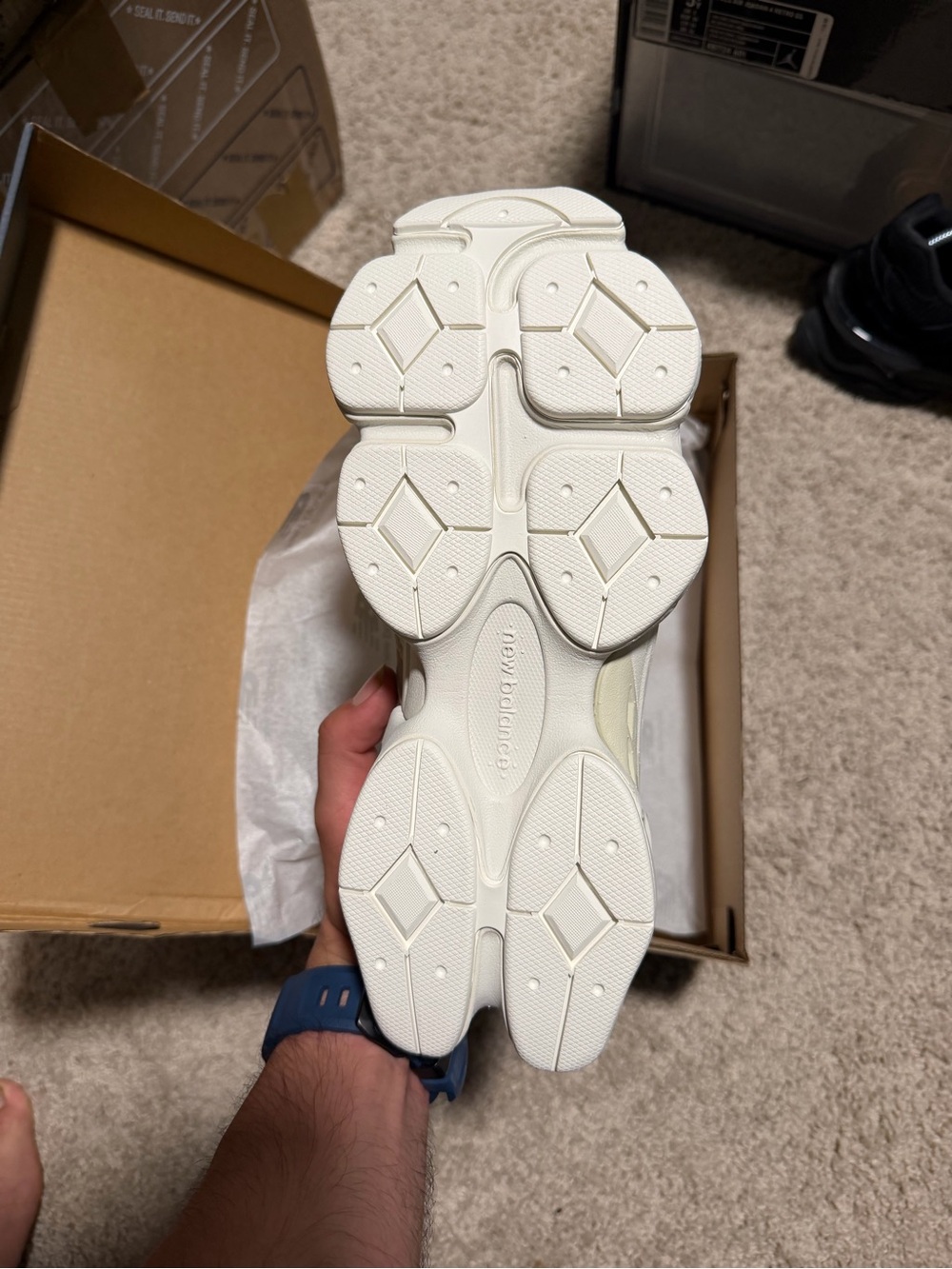 New Balance 9060 ‘Beige White’ - Picture 5 of 8
